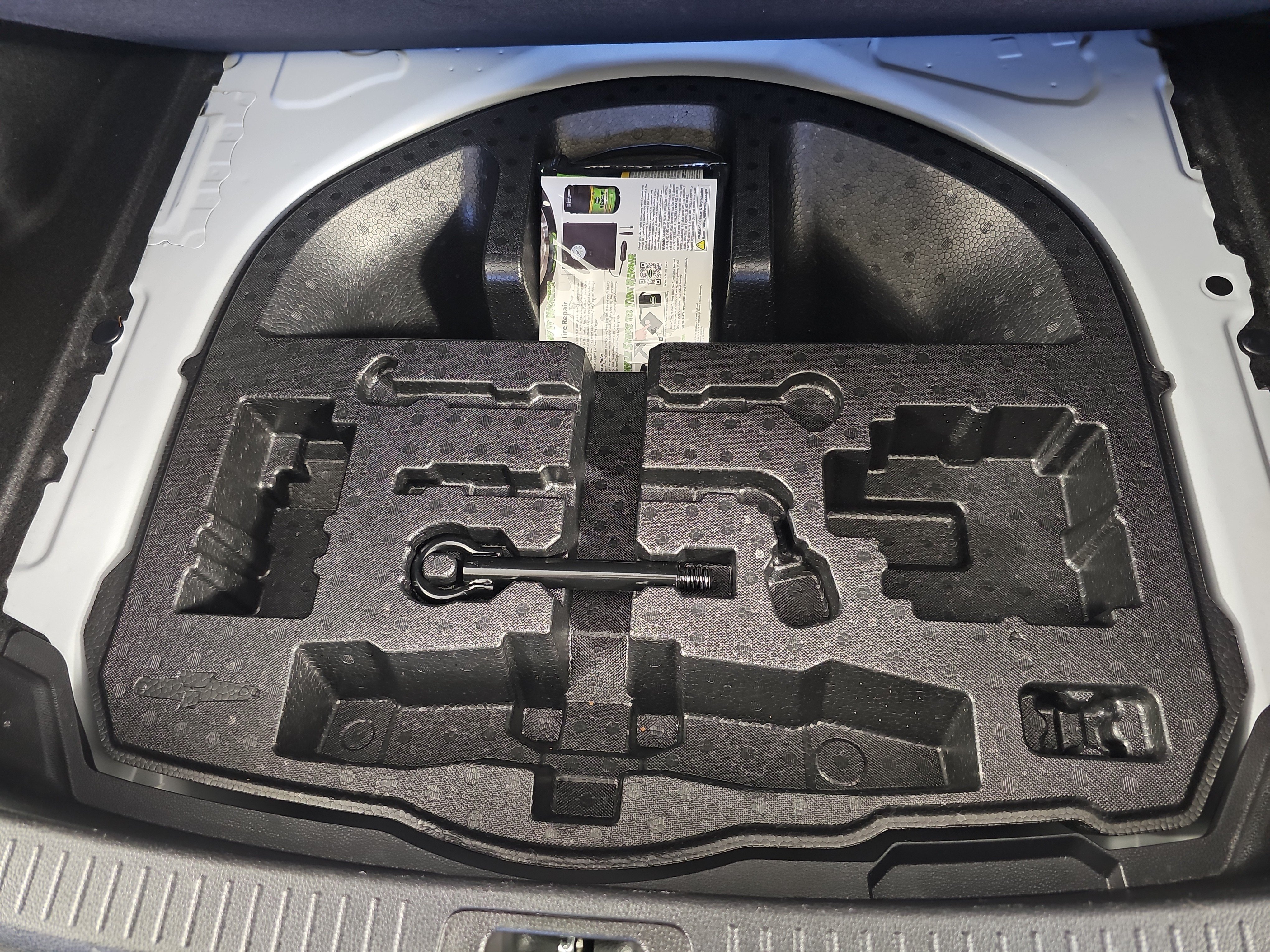 Used 2023 Toyota Corolla LE FWD image 14
