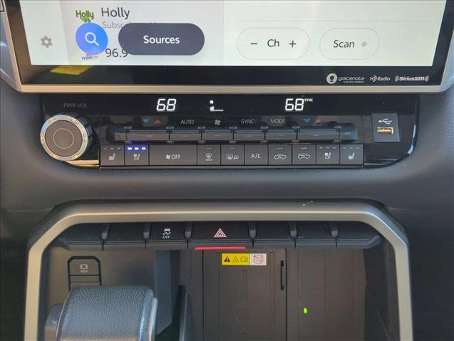 Used 2023 Toyota Tundra Limited image 21