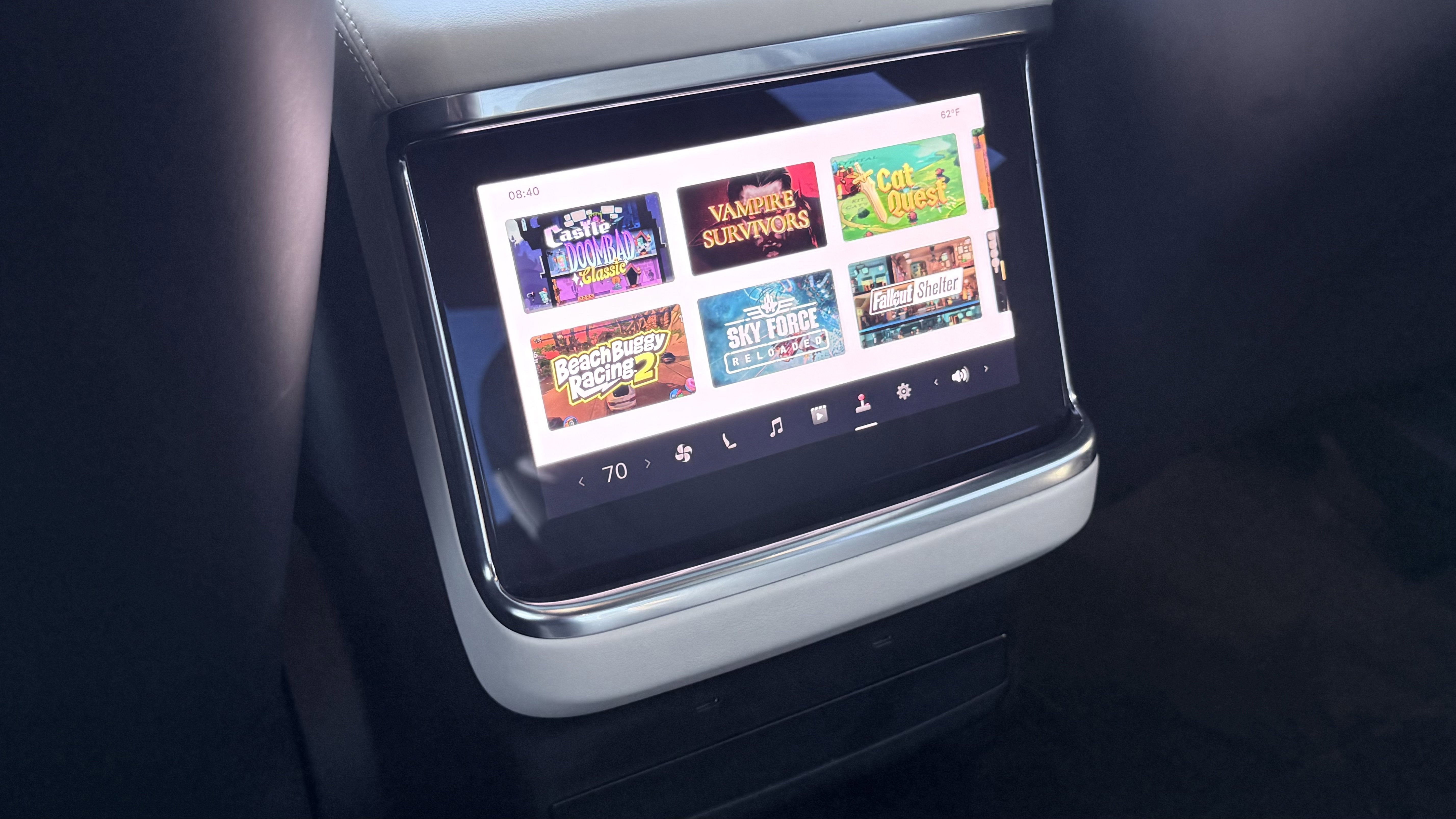 Used 2022 Tesla Model X image 54