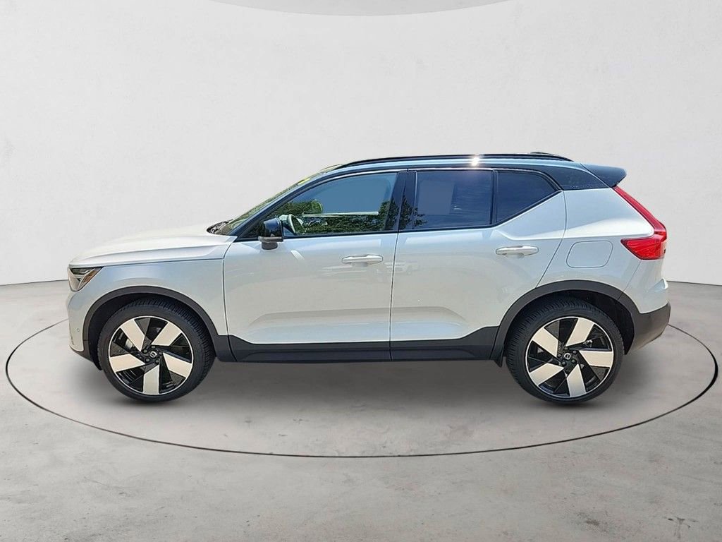 Certified 2024 Volvo XC40 Recharge Ultimate AWD/4WD image 2