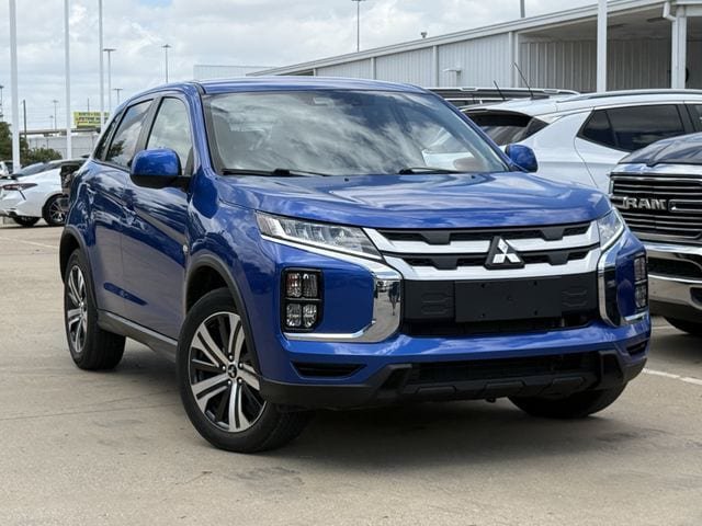 Used 2026 Mitsubishi Outlander Sport ES AWD/4WD image 2