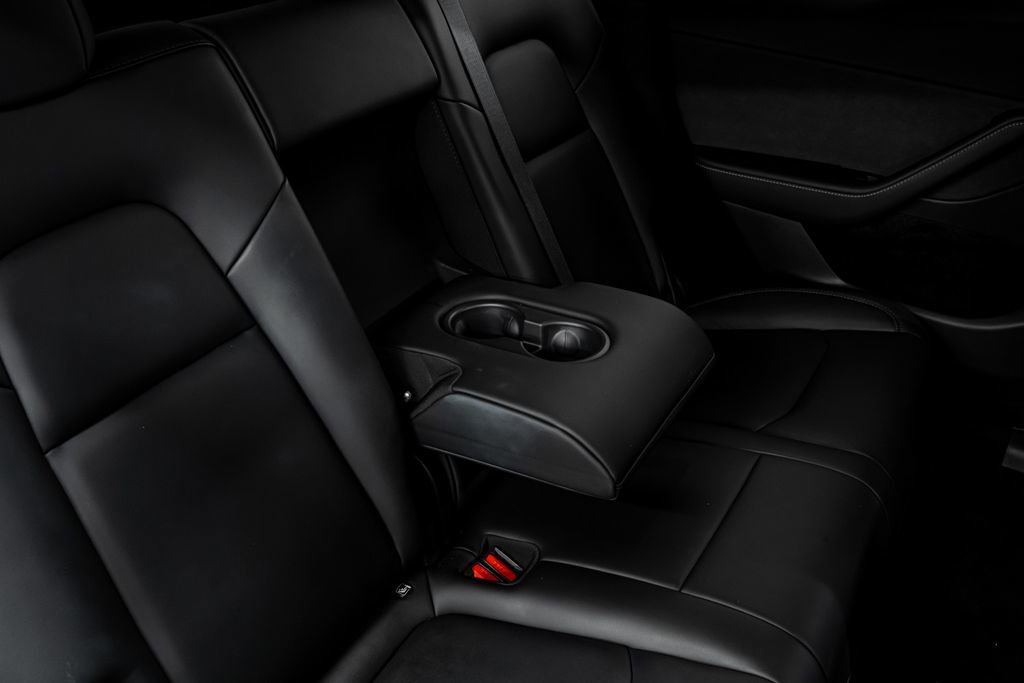 Used 2023 Tesla Model Y Long Range image 35