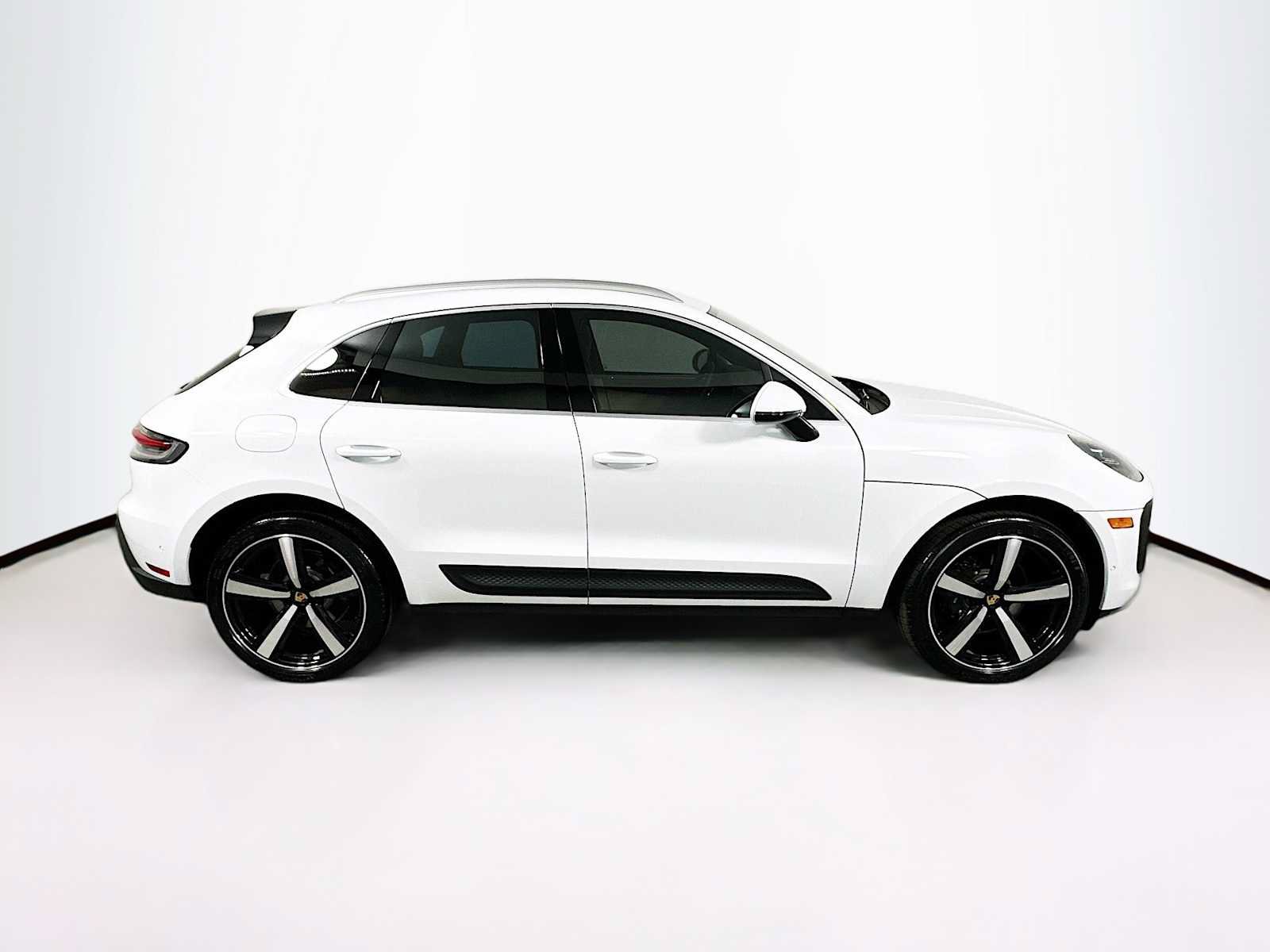 Used 2026 Porsche Macan S AWD/4WD image 8