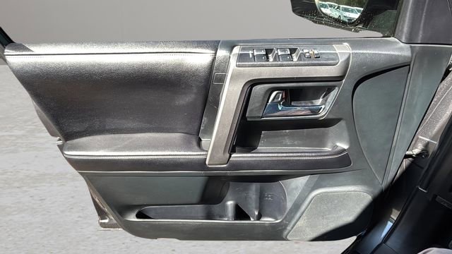 Used 2016 Toyota 4Runner SR5 Premium AWD/4WD image 17