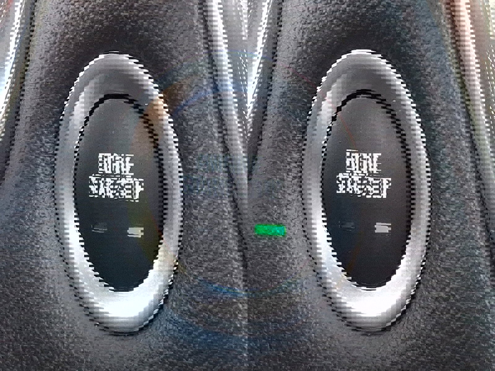 Used 2023 Chevrolet Traverse LT w/ Midnight/Sport Edition image 25