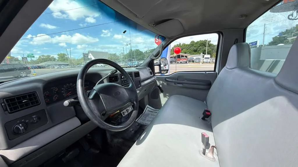 Used 2000 Ford F550 2WD Regular Cab Super Duty image 20