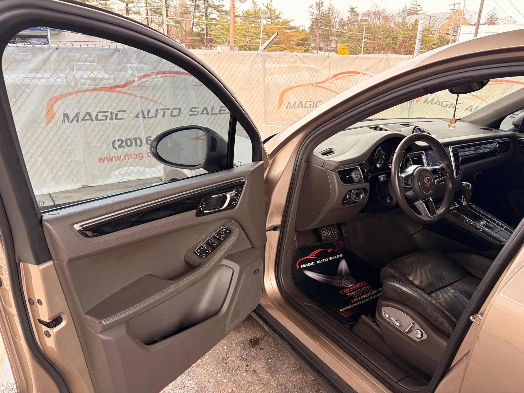 Used 2017 Porsche Macan image 60