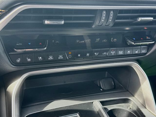 Used 2025 MAZDA CX-70 Plug-In Hybrid w/ Premium Plus AWD/4WD image 19