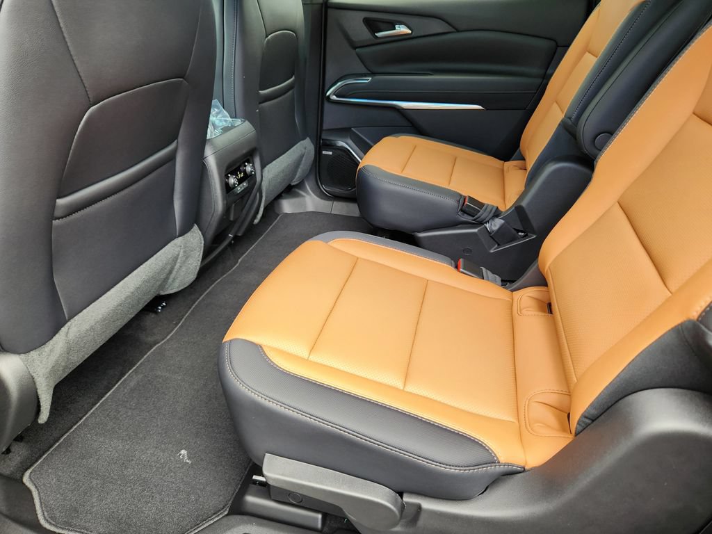 New 2027 Chevrolet Traverse Z71 w/ Driver Confidence Package AWD/4WD image 10