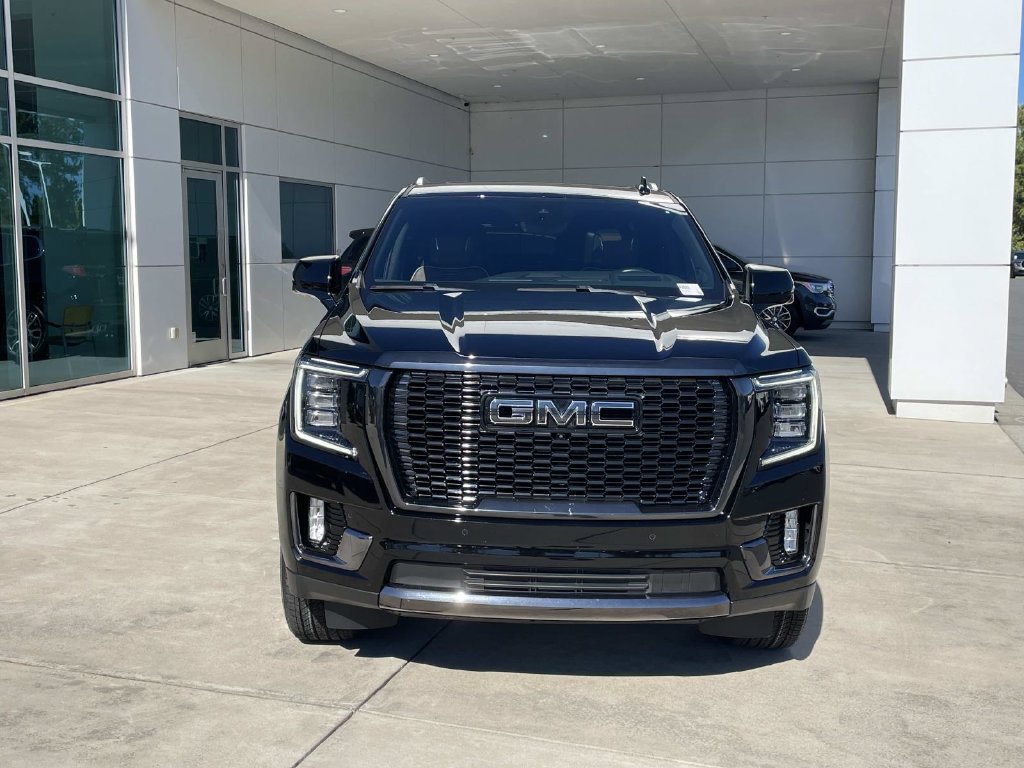 Used 2024 GMC Yukon Denali Ultimate AWD/4WD image 7