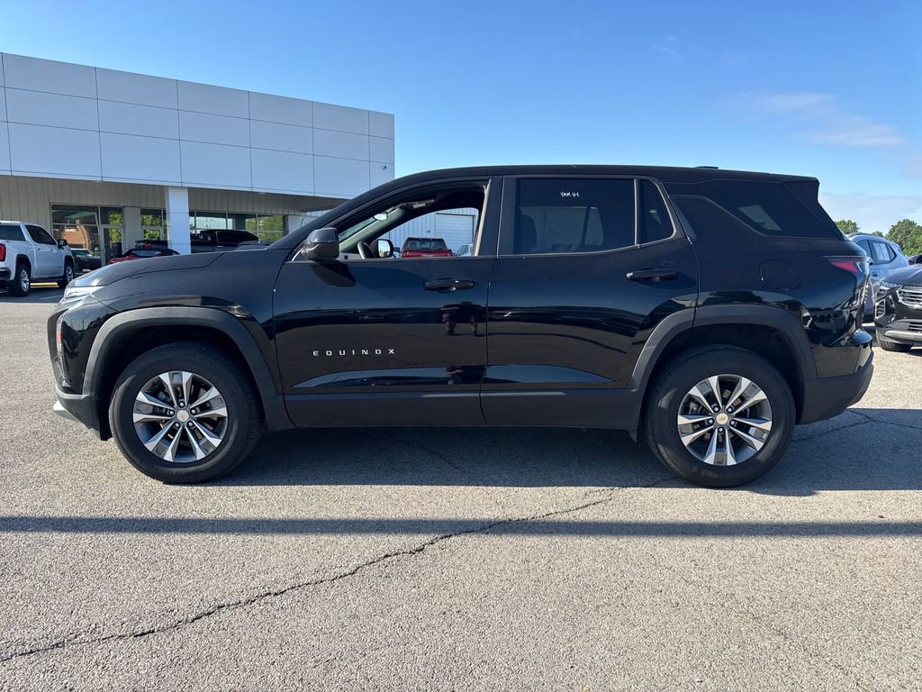 Used 2026 Chevrolet Equinox LT w/ Convenience Package II FWD image 3