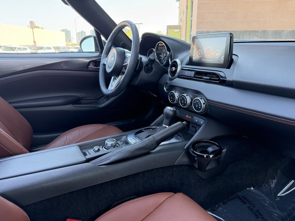 Used 2023 MAZDA MX-5 Miata Grand Touring w/ Weather Package image 32