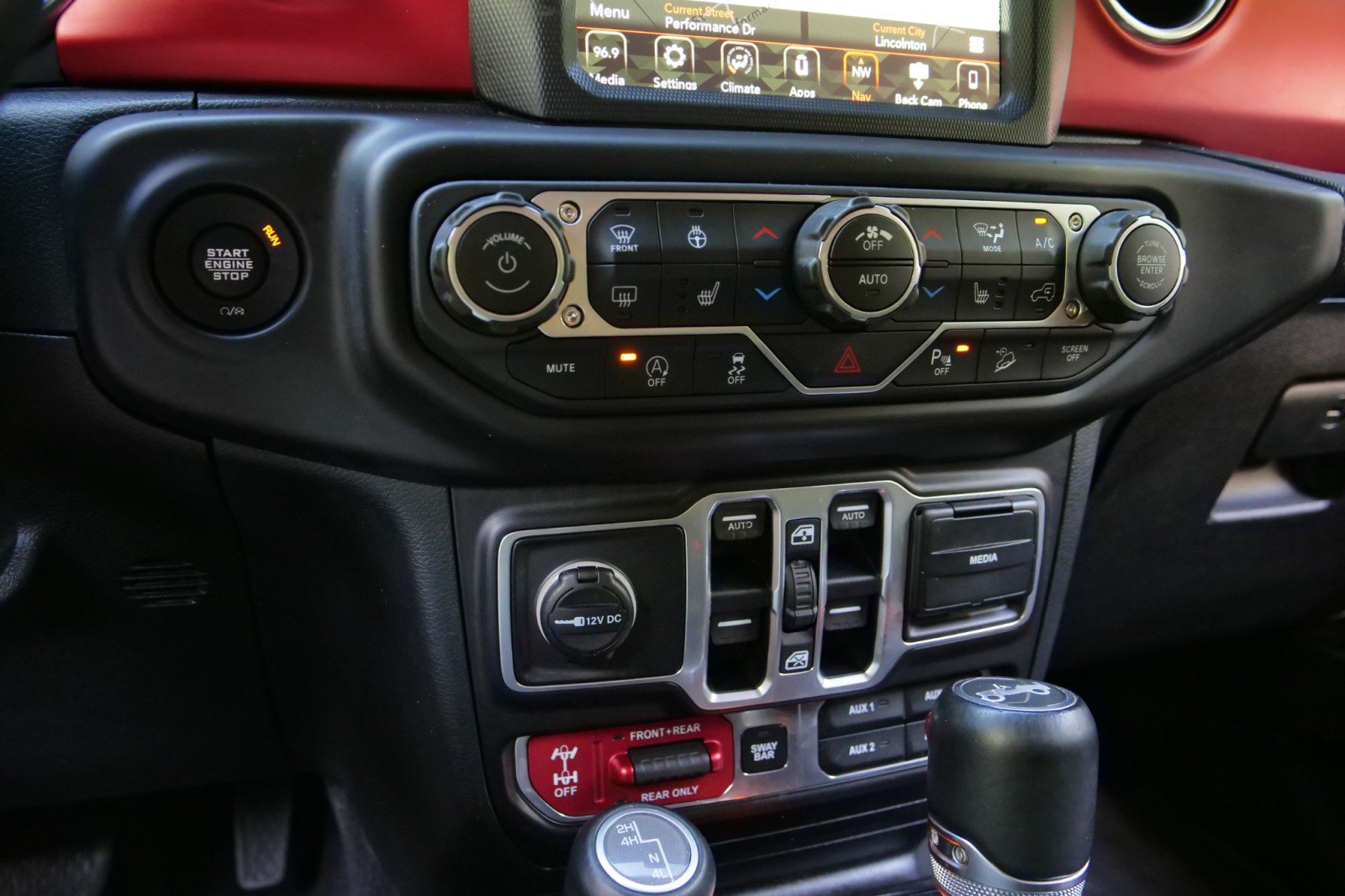Used 2018 Jeep Wrangler Unlimited Rubicon AWD/4WD image 12