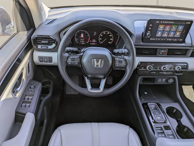Used 2023 Honda Pilot Touring image 17
