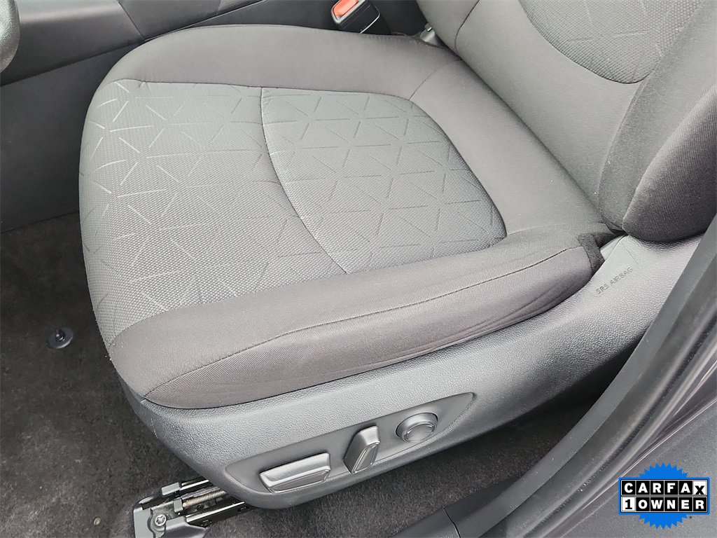 Used 2023 Toyota RAV4 XLE image 8