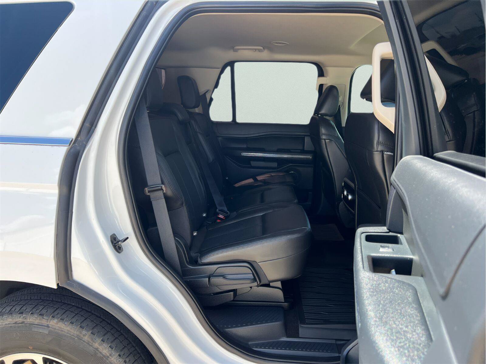 Used 2022 Ford Expedition XLT RWD image 25