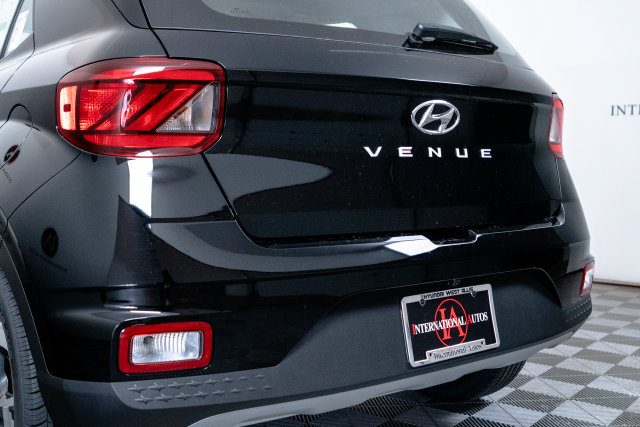 New 2026 Hyundai Venue SEL FWD image 11