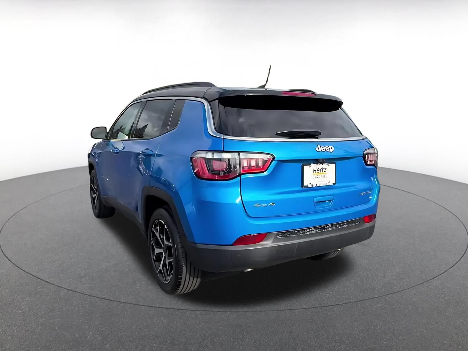 Used 2025 Jeep Compass Limited AWD/4WD image 11