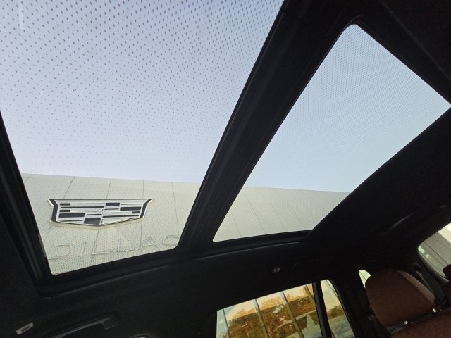 Used 2023 BMW X7 M60i w/ Executive Package image 30