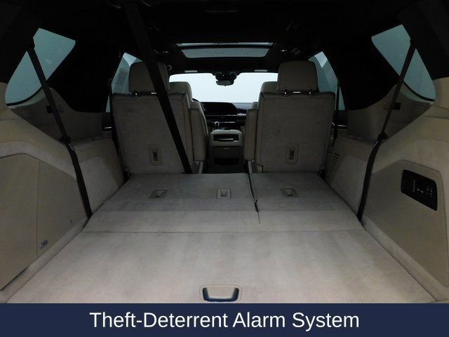 Used 2023 Cadillac Escalade Premium Luxury w/ Performance Package image 24