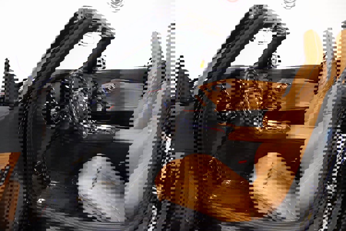 Used 2024 BMW Z4 M40i w/ Premium Package image 39