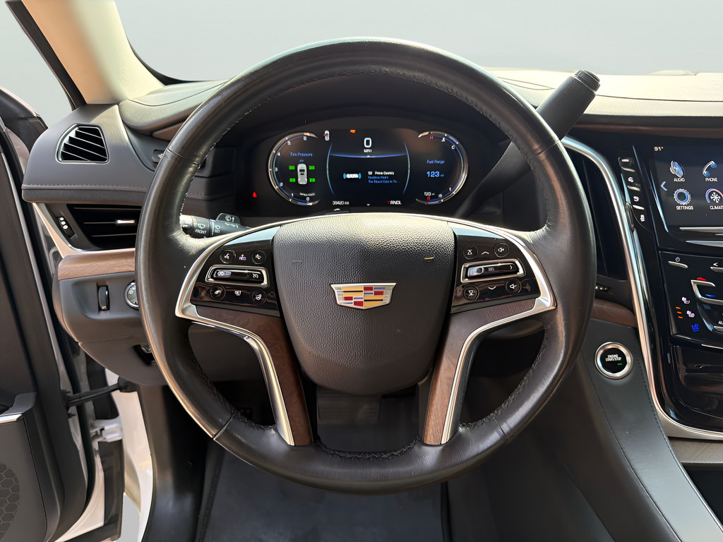Used 2020 Cadillac Escalade Premium Luxury RWD image 29