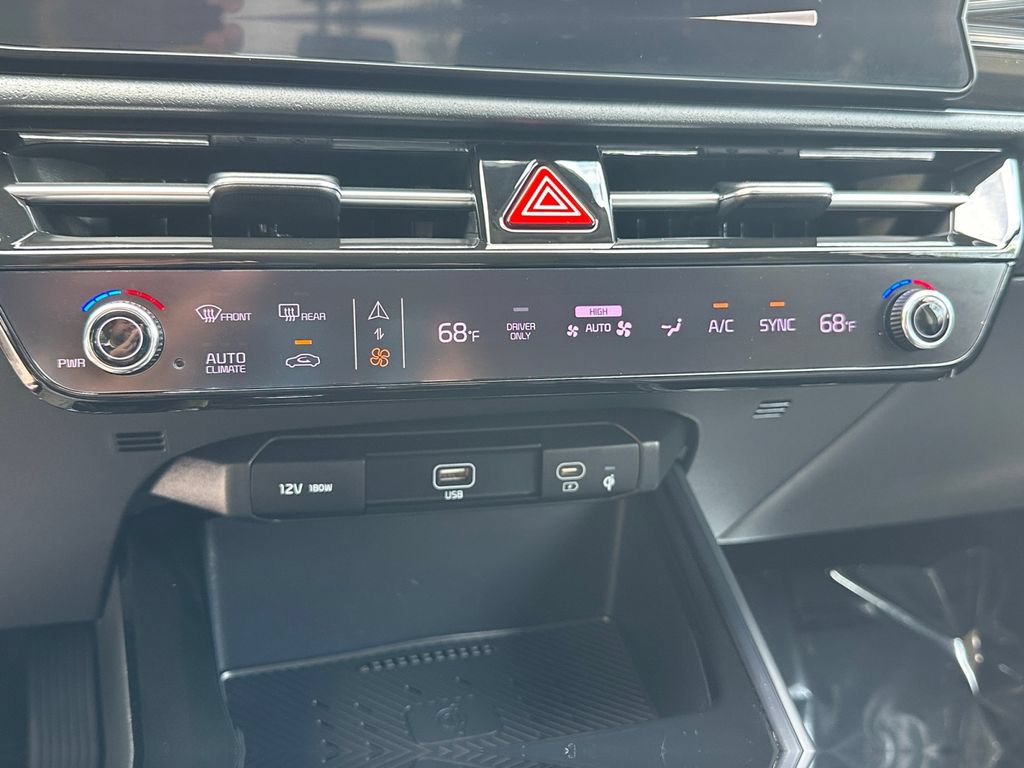 Certified 2023 Kia Niro EX w/ EX Cold Weather Package FWD image 24