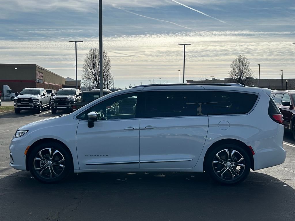 New 2026 Chrysler Pacifica Pinnacle image 4