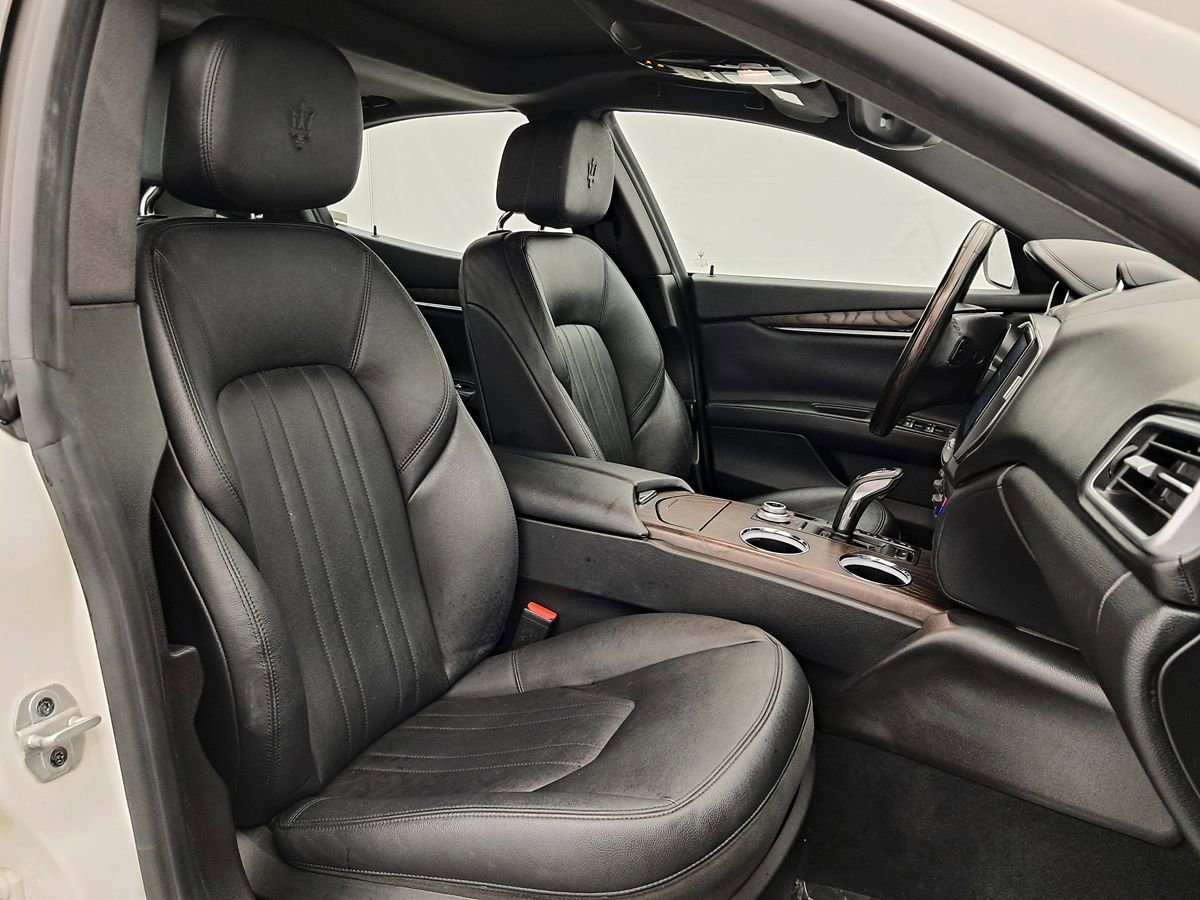 Used 2019 Maserati Ghibli S Q4 AWD/4WD image 25