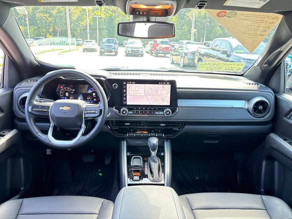 Used 2025 Chevrolet Colorado LT w/ LT Convenience Package RWD image 7
