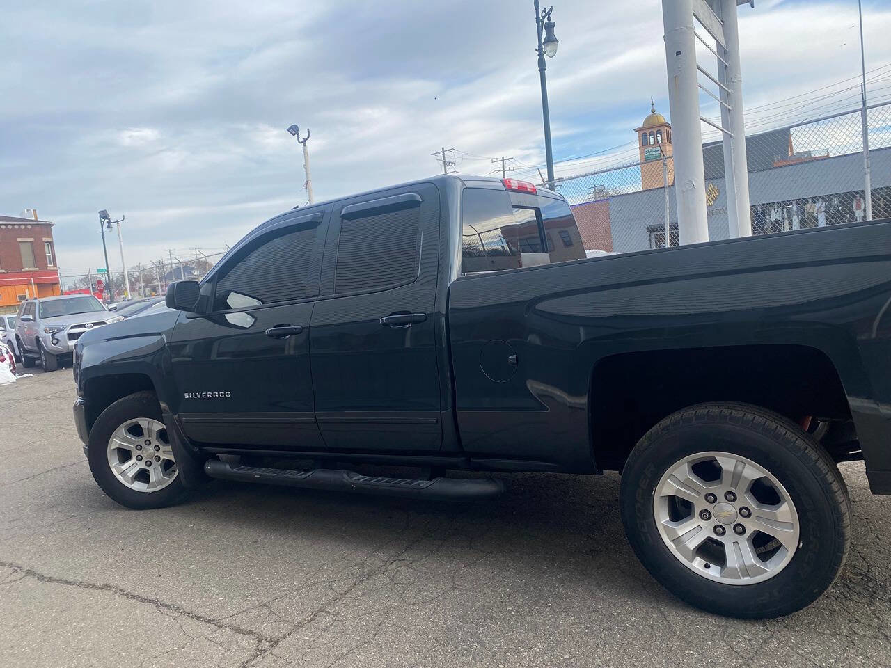 Used 2017 Chevrolet Silverado 1500 LT w/ All Star Edition image 10