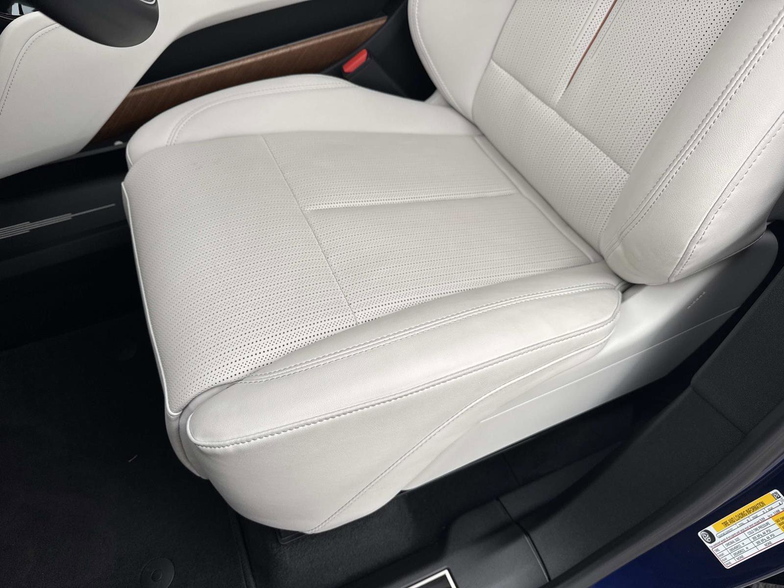 New 2026 Cadillac Vistiq Sport AWD/4WD image 19