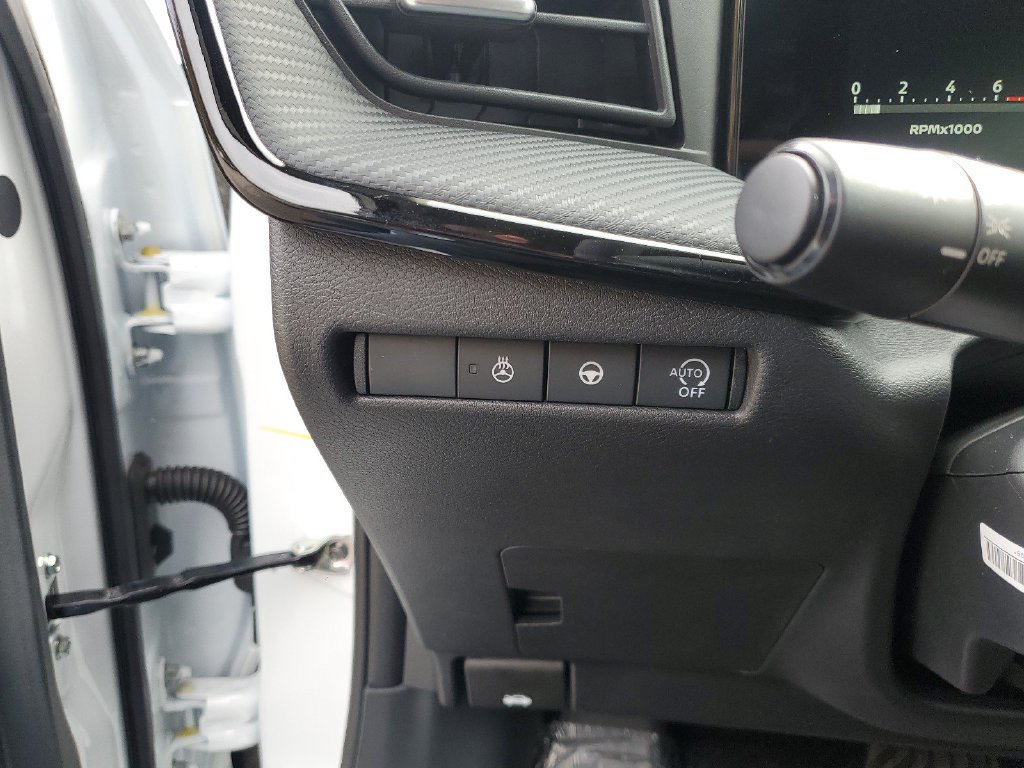 New 2026 Nissan Kicks SR w/ SR Premium Package FWD image 20