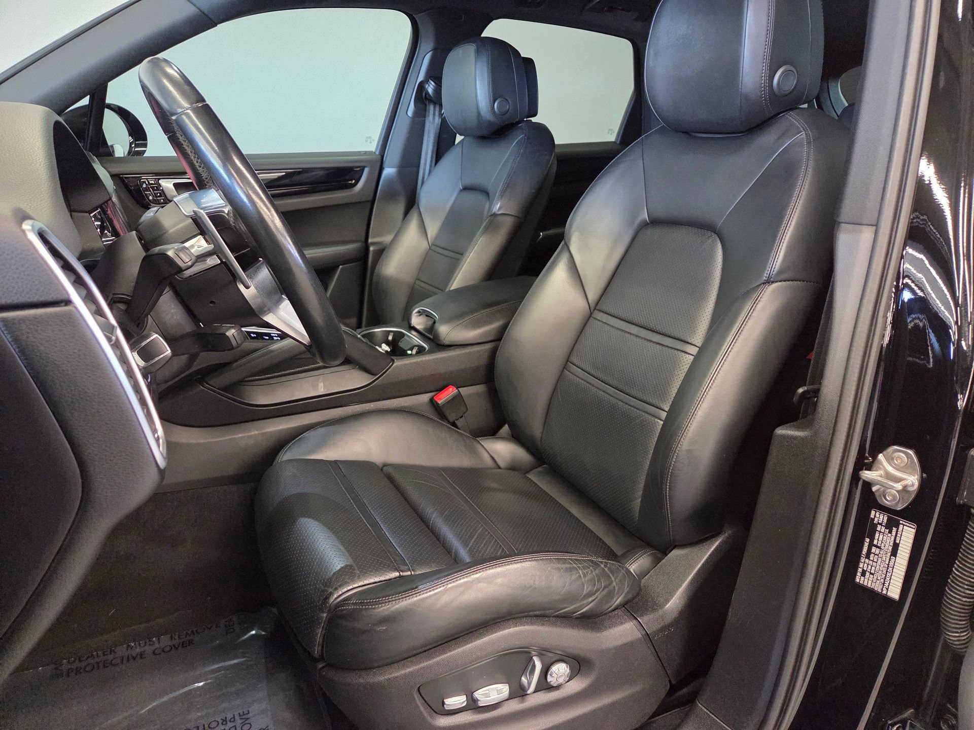 Certified 2020 Porsche Cayenne AWD/4WD image 5