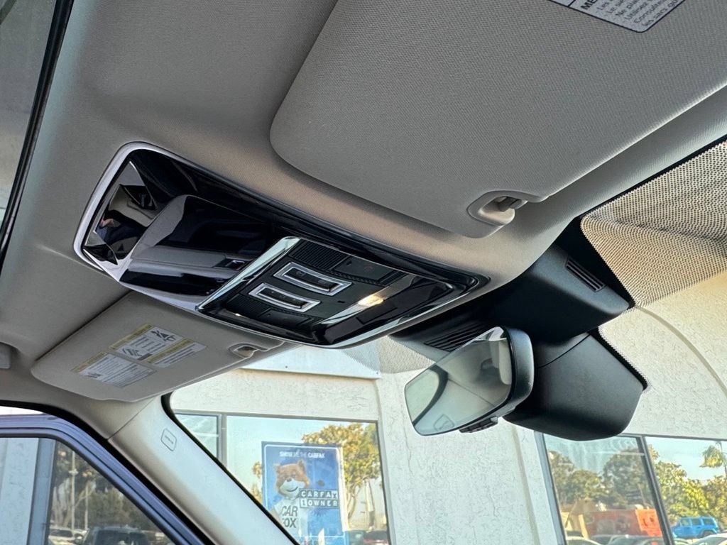 Used 2019 Land Rover Range Rover HSE AWD/4WD image 24