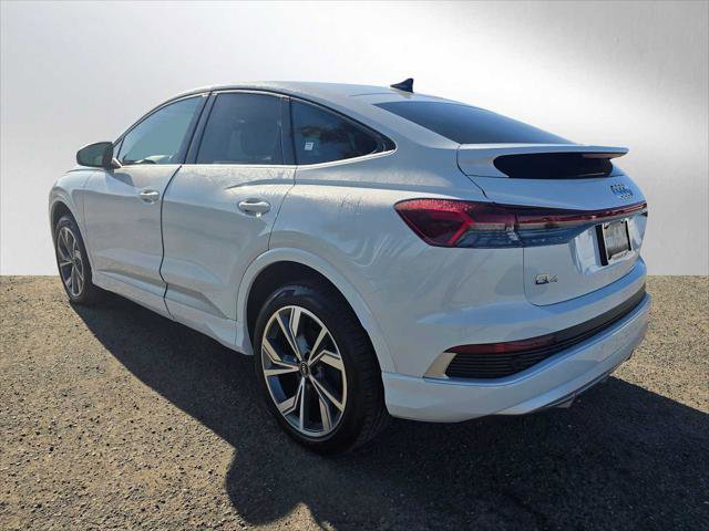 Used 2024 Audi Q4 e-tron Premium image 5