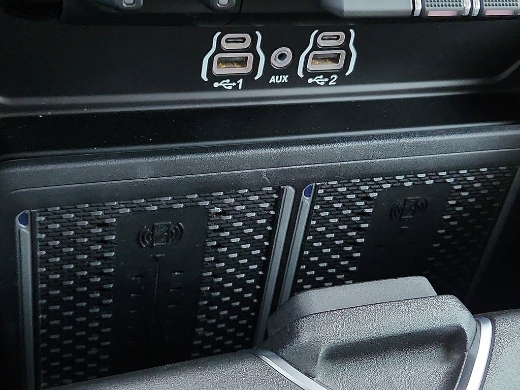 Used 2025 RAM 3500 Laramie w/ Sport Appearance Package AWD/4WD image 21
