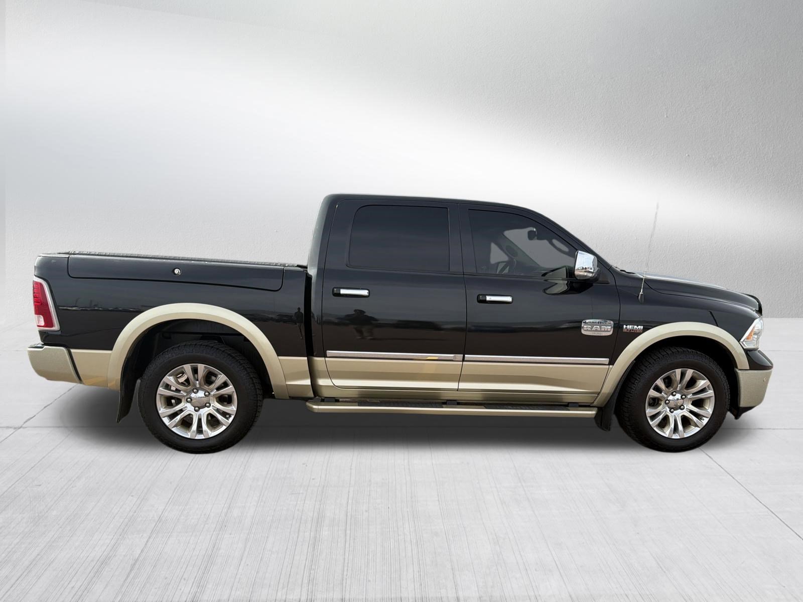 Used 2016 RAM 1500 Laramie Longhorn w/ Convenience Group image 8