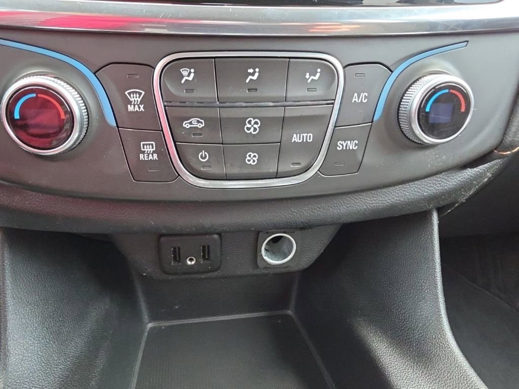 Used 2019 Chevrolet Traverse LS FWD image 17