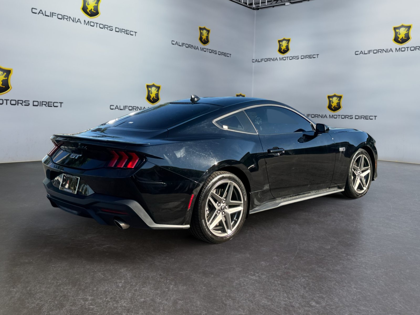 Used 2024 Ford Mustang GT RWD image 5