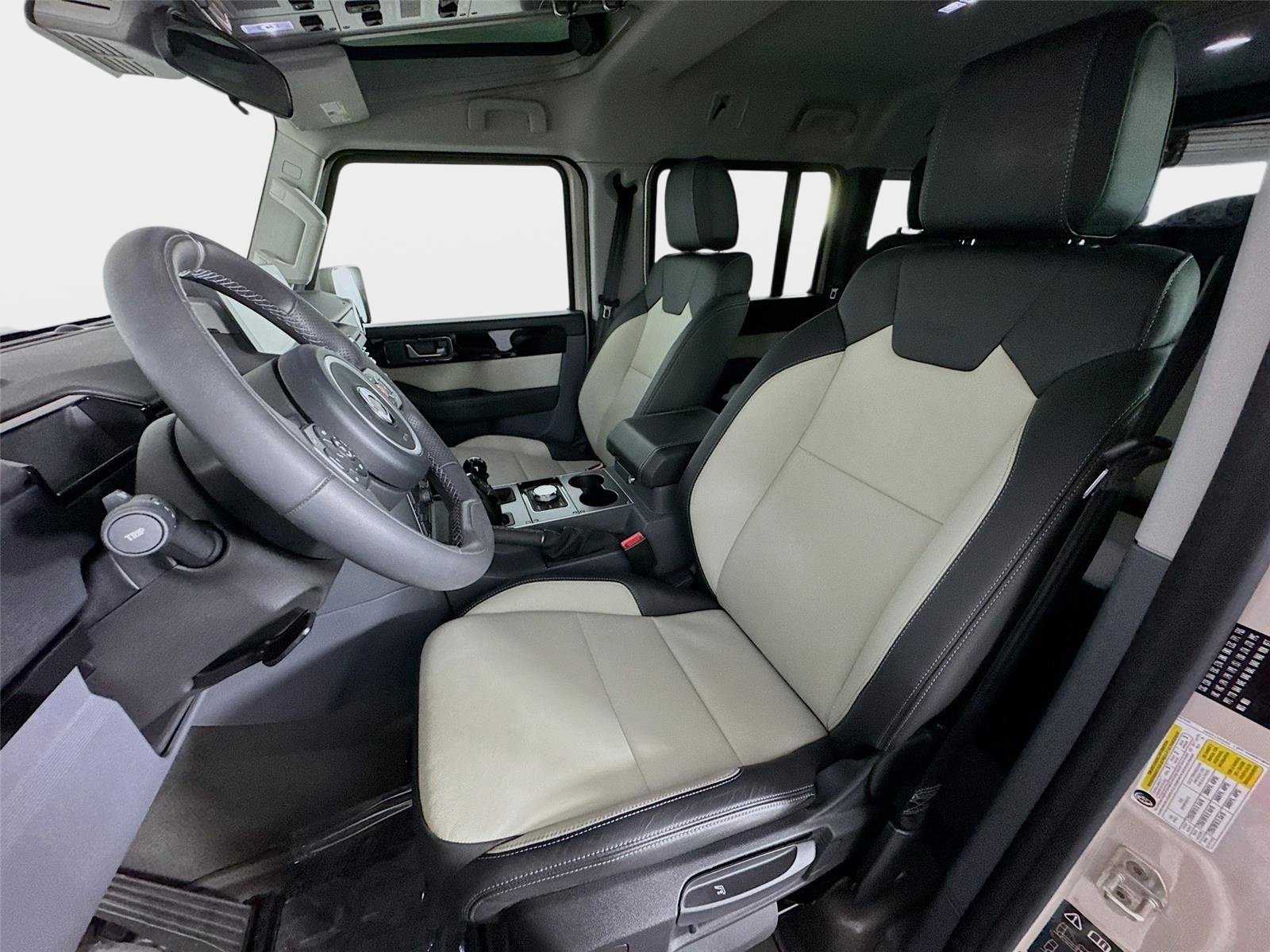 Used 2025 INEOS Grenadier Fieldmaster Edition image 10