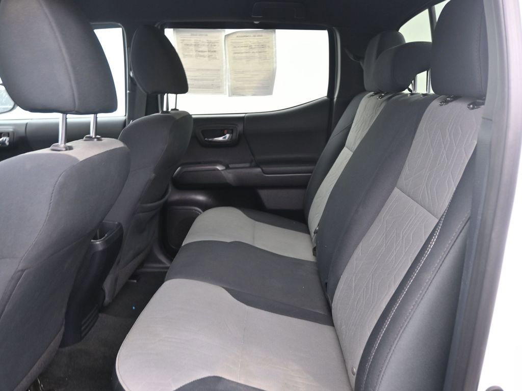 Used 2020 Toyota Tacoma TRD Off-Road image 13