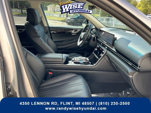Used 2025 Genesis GV80 2.5T Standard AWD/4WD image 43