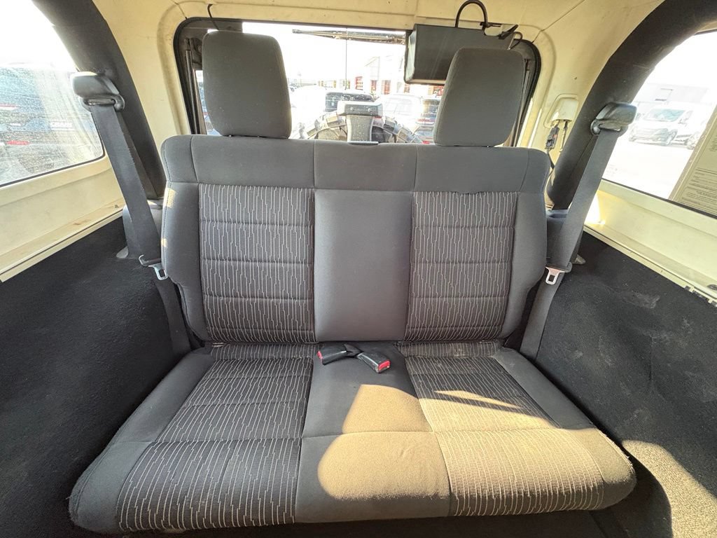 Used 2011 Jeep Wrangler Sahara w/ Connectivity Group AWD/4WD image 23