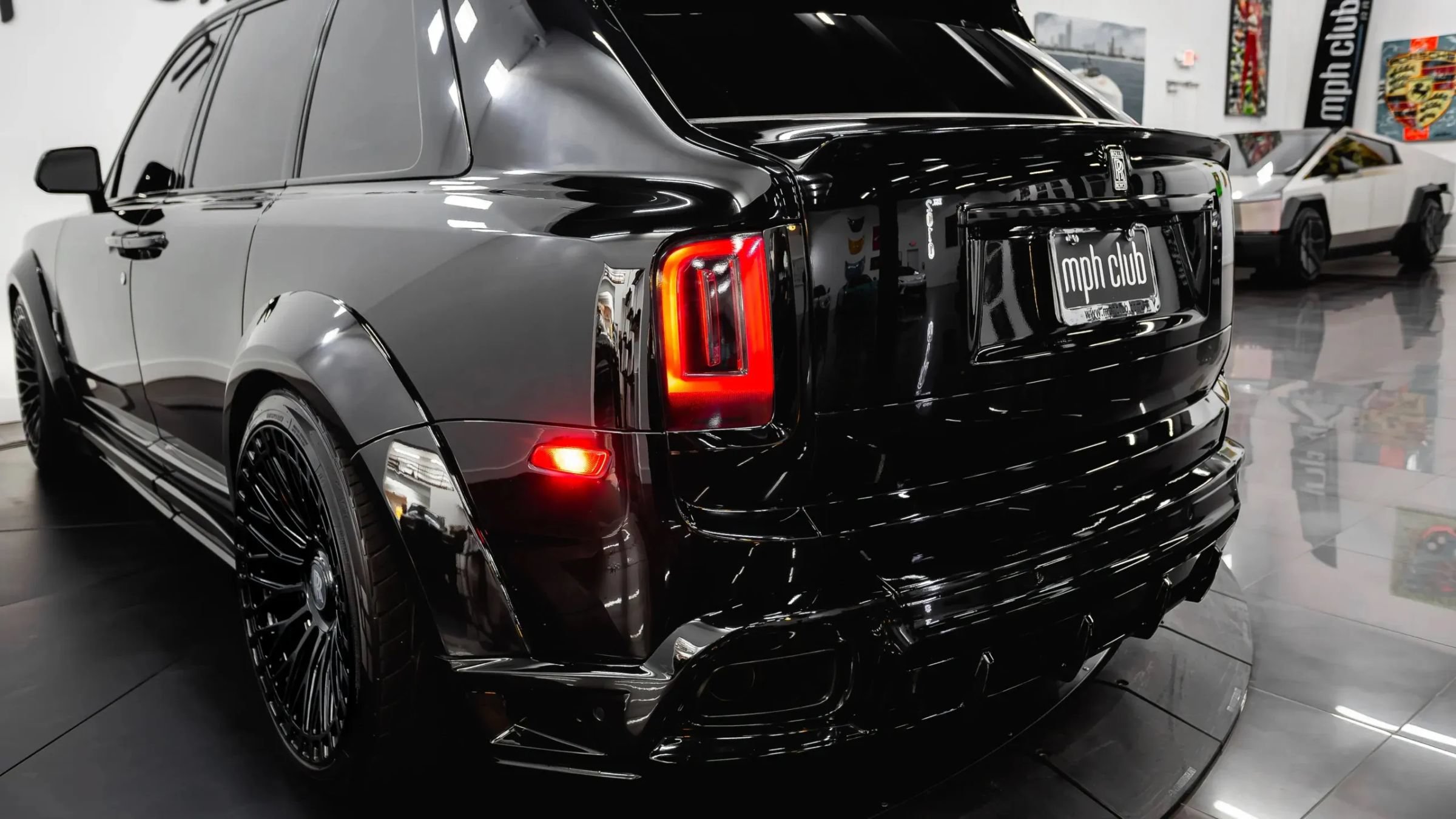 Used 2021 Rolls-Royce Cullinan AWD/4WD image 12