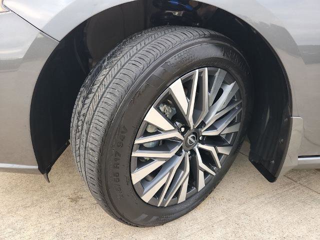 Certified 2024 Nissan Altima 2.5 SV FWD image 30