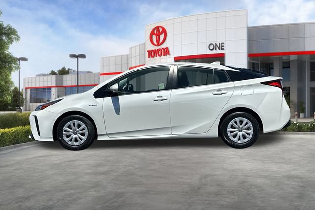 Used 2020 Toyota Prius LE FWD image 8
