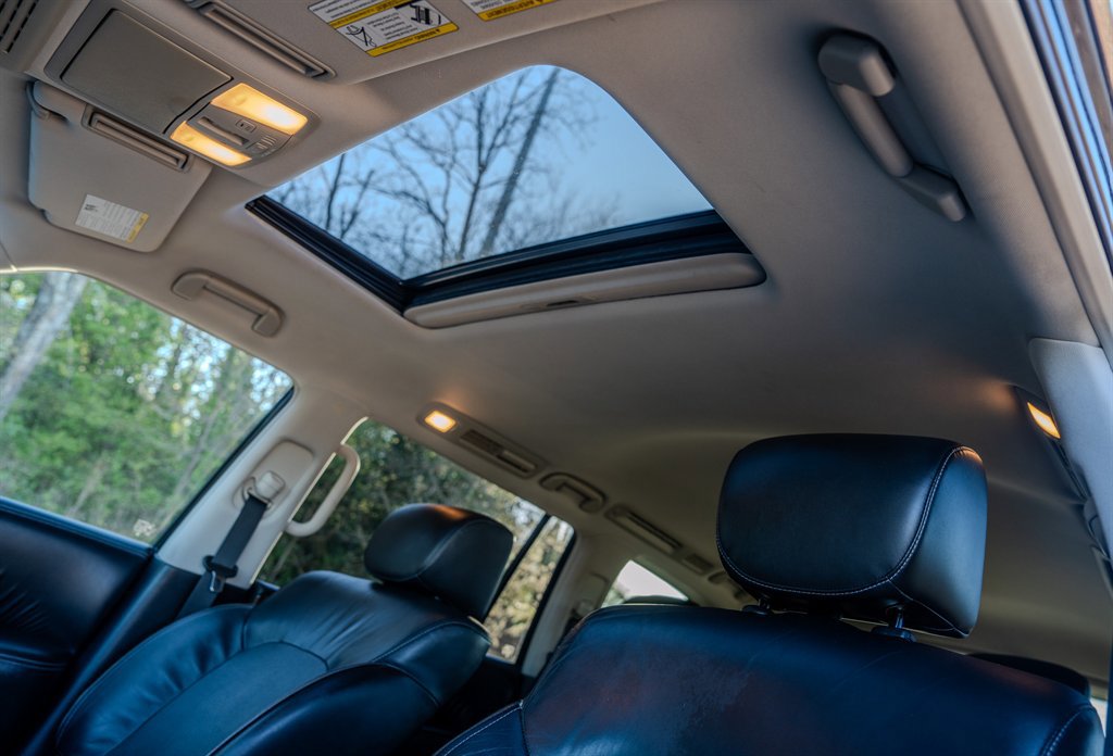 Used 2017 INFINITI QX80 2WD w/ Driver Assistance Package image 28