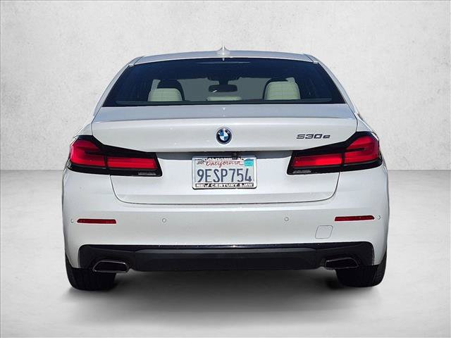 Used 2023 BMW 530e w/ Premium Package RWD image 6