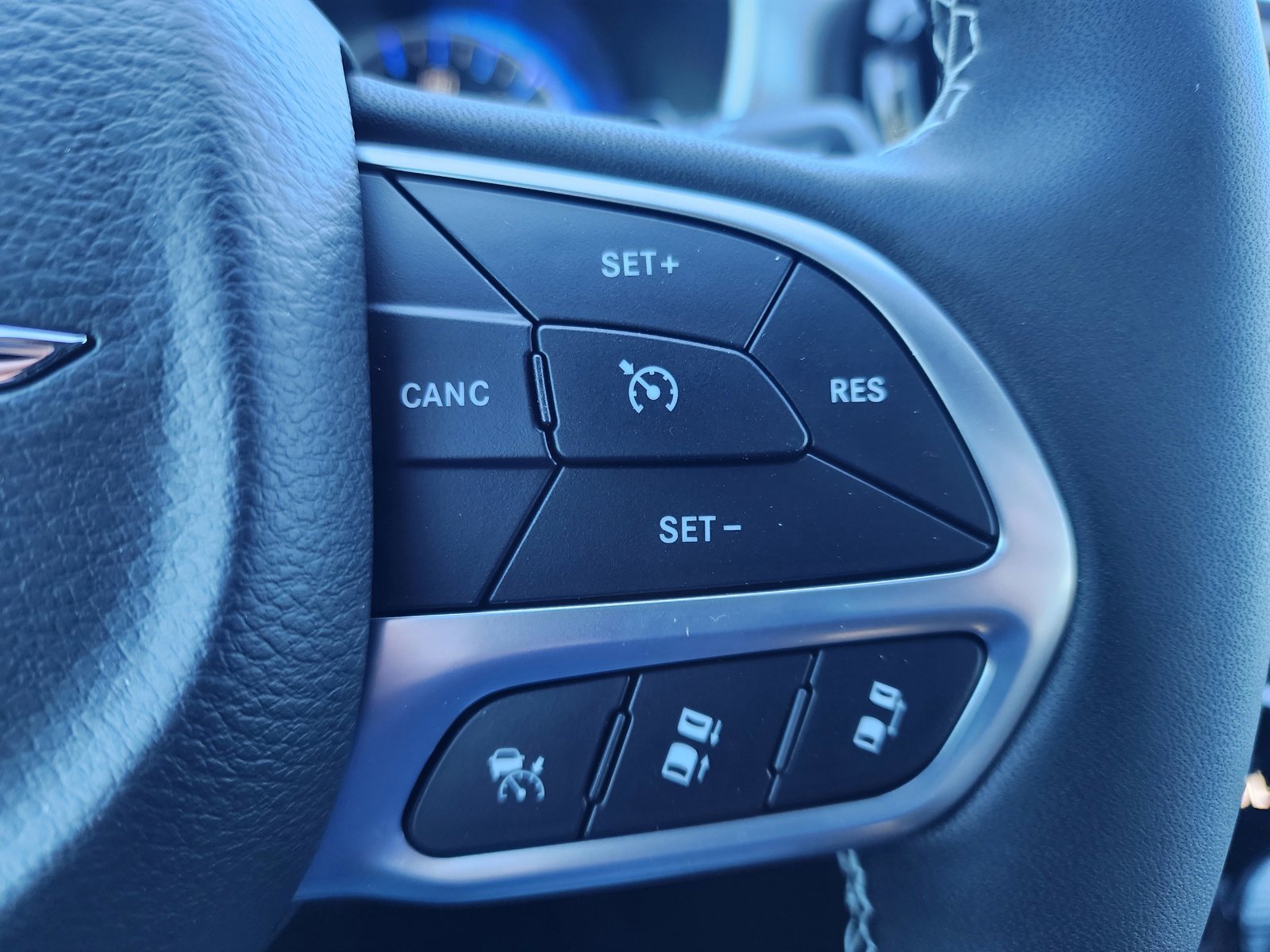 New 2026 Chrysler Pacifica Select FWD image 19
